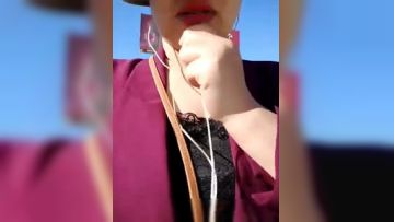 少妇户外直播公园门口勾引48歳摆地摊算卦老哥到旅馆开房啪啪 骚话不断