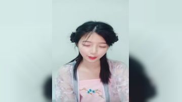 依梦~古装美女挺清新~绿播即将下海~期待她的大秀~如果有她夜夜笙歌啪啪可真是幸福时光！第01集