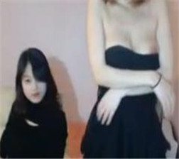 两个漂亮的韩国女主播一起诱惑你 mp4