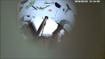 [酒店偷拍] 本以麻将会友~桌上摸一摸就决定到酒店也摸一摸了~