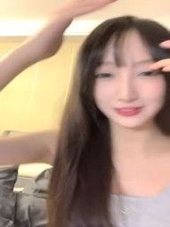 全网最美女神，【0咕噜0】，天价收费房，让你从头硬到尾，极品小仙女，纯欲天花板，长期位列收益榜前三