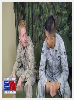 空军保罗的第一个同性恋口交