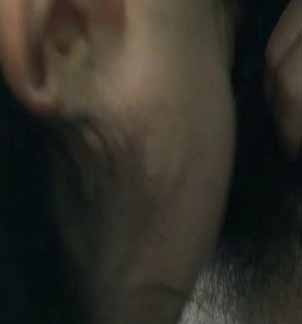 下班送女同事回家停在人来车往的路边口交高清无水印